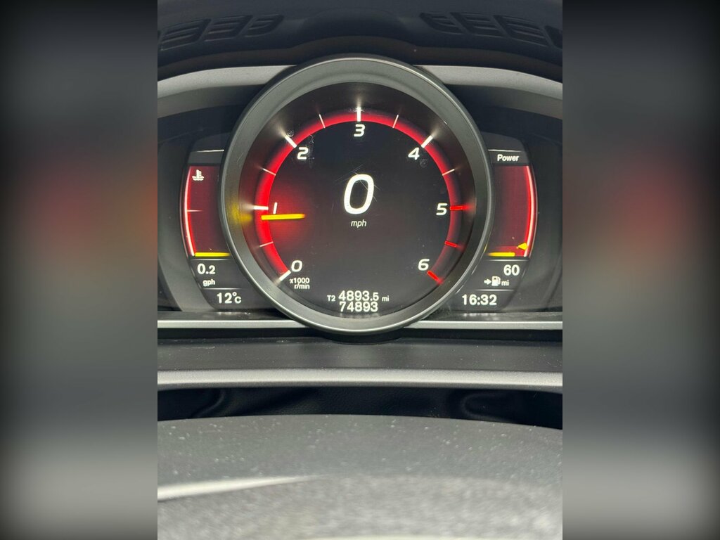 Volvo V40 2.0 D4 R-design Nav Plus Euro 6 Ss NA17KWE White #3