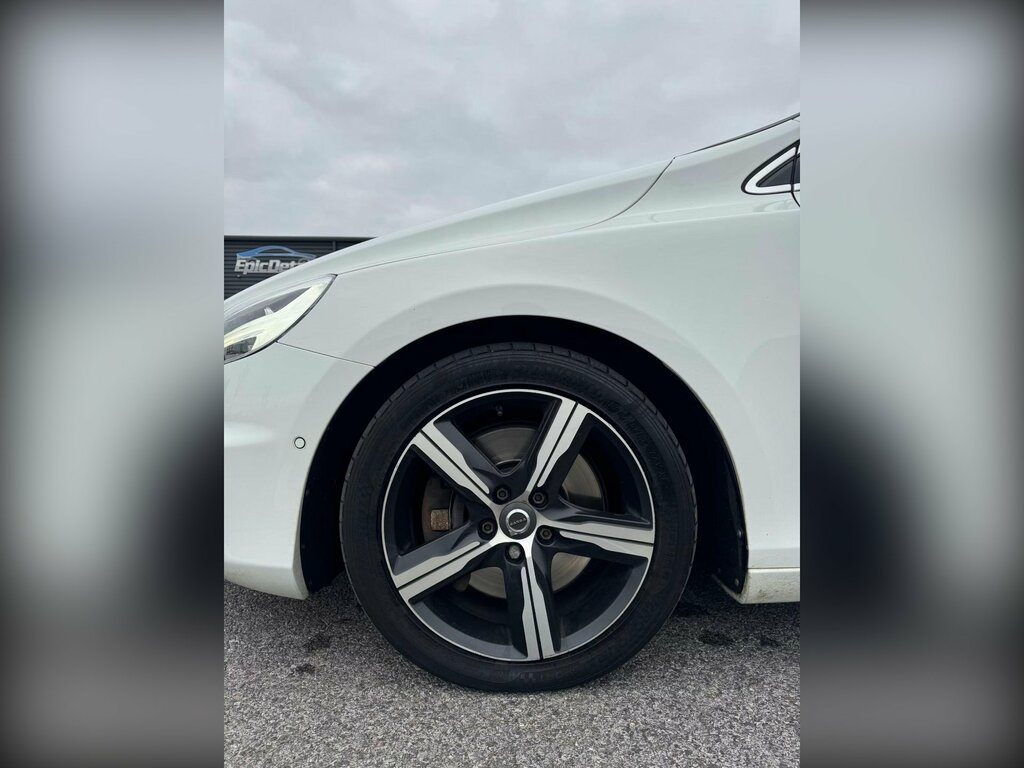 Volvo V40 2.0 D4 R-design Nav Plus Euro 6 Ss NA17KWE White #5