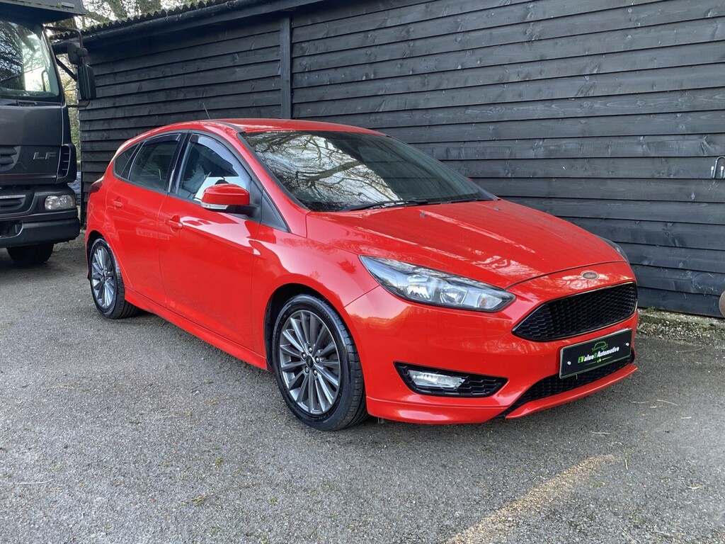 Ford Focus 1.0 T Ecoboost St-line Red