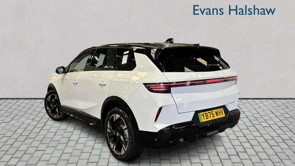 Vauxhall Grandland 157Kw Ultimate 73Kwh Panoramic Roof 202 YB75WHV White #3