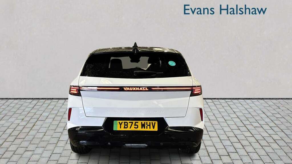 Vauxhall Grandland 157Kw Ultimate 73Kwh Panoramic Roof 202 YB75WHV White #6