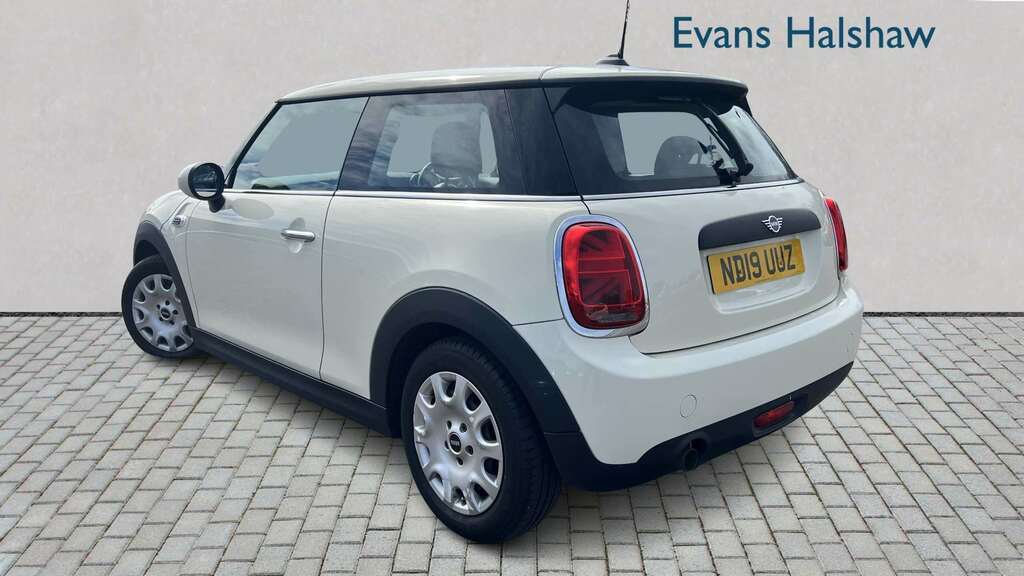 Mini Hatch 1.5 One Classic II 2019 ND19UUZ White #2