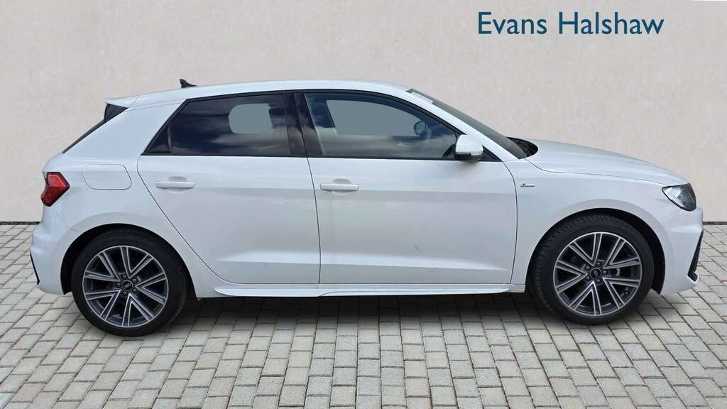 Audi A1 25 Tfsi S Line S Tronic 2024 EF74FBJ White #2