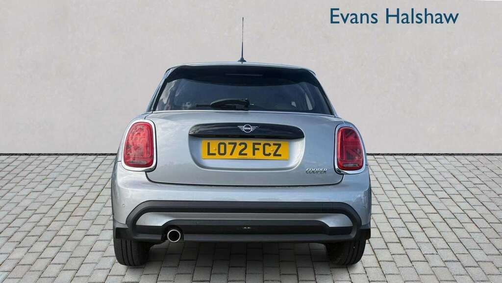 Mini Hatch 1.5 Cooper Classic 2022 LO72FCZ Silver #4