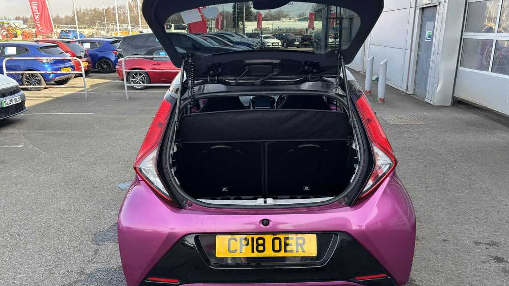 Toyota Aygo 1.0 Vvt-i X-cite 5 2018 CP18OER Purple #6