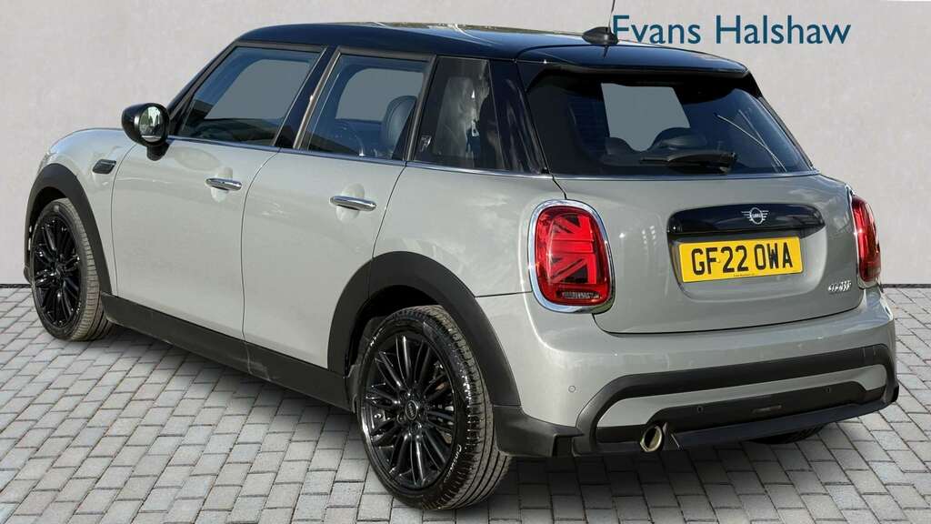 Mini Hatch 1.5 Cooper Exclusive 2022 GF22OWA Grey #2