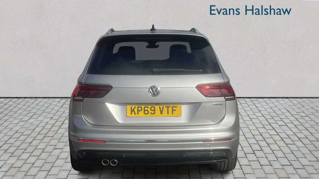 Volkswagen Tiguan 2.0 Tdi 150 4Motion R-line Tech 2019 KP69VTF Silver #4