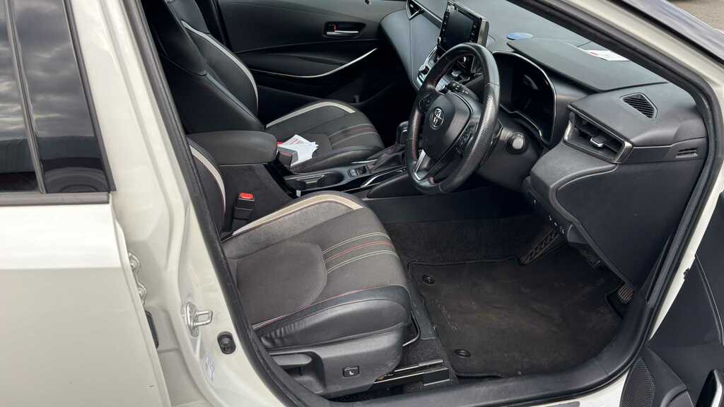 Toyota Corolla 2.0 Vvt-i Hybrid Gr Sport Cvt 2020 FG20EKN White #6