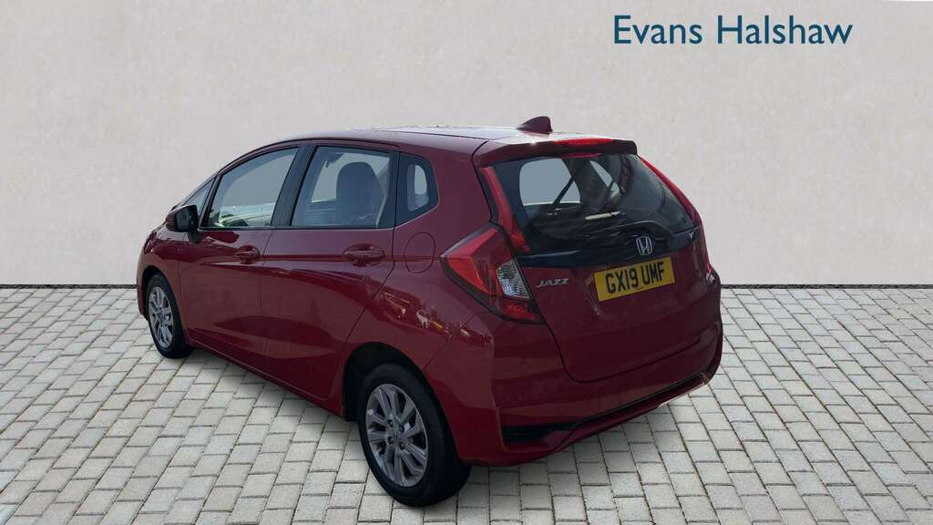 Honda Jazz 1.3 I-vtec Se Navi 2019 GX19UMF Red #5