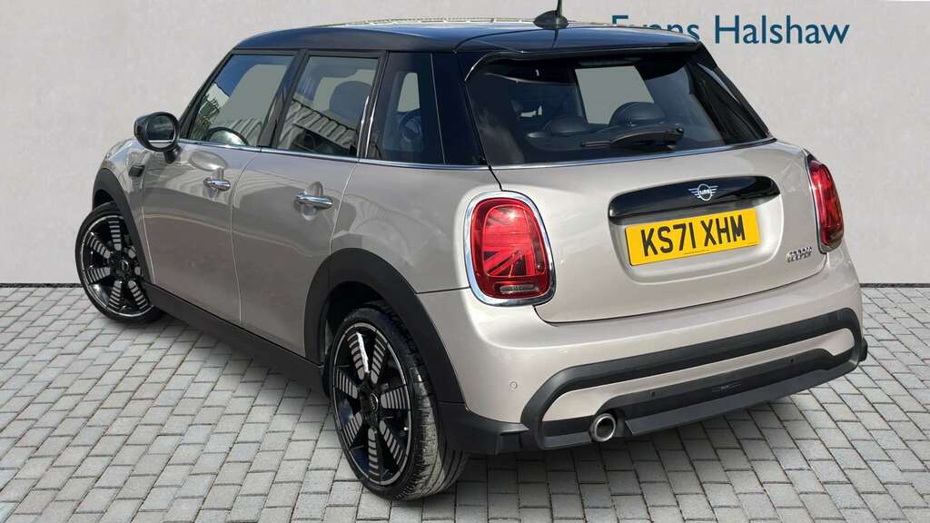 Mini Hatch 1.5 Cooper Exclusive 2022 KS71XHM Grey #2