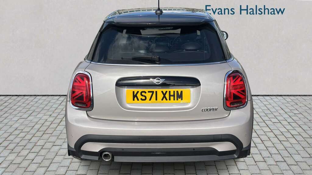 Mini Hatch 1.5 Cooper Exclusive 2022 KS71XHM Grey #5