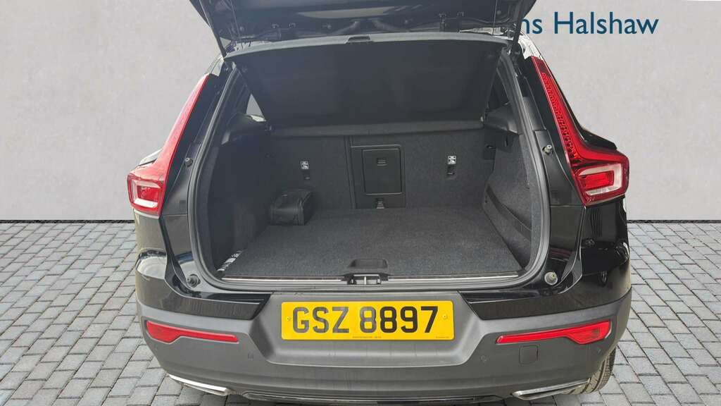 Volvo XC40 1.5 T3 163 R Design Pro 2020 GSZ8897 Black #6