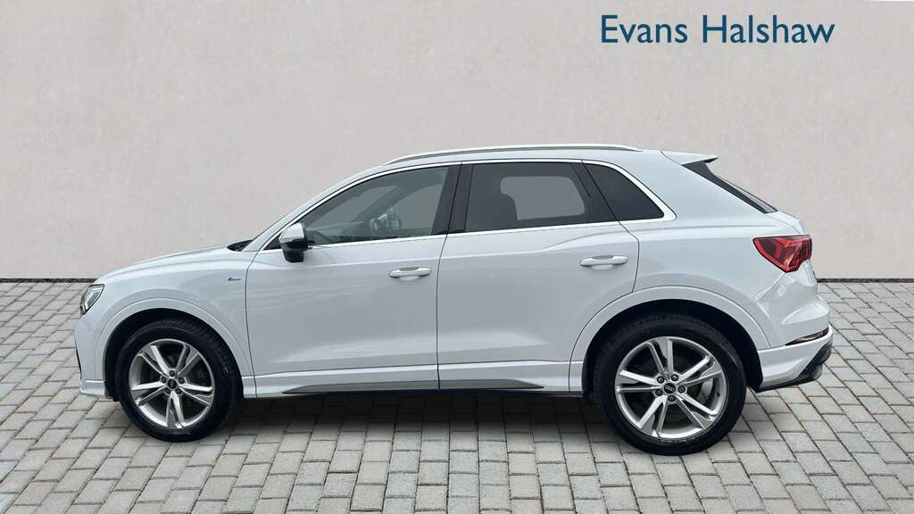 Audi Q3 35 Tfsi S Line 2021 FP21OBO White #4