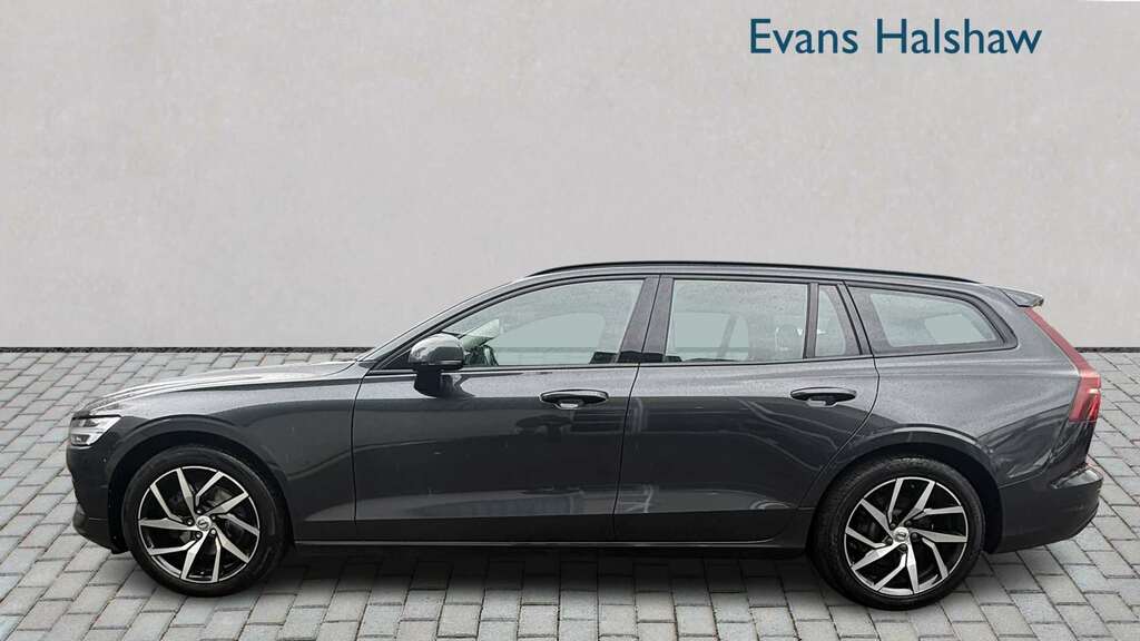 Volvo V60 2.0 D3 150 Momentum Plus 2020 Grey #3
