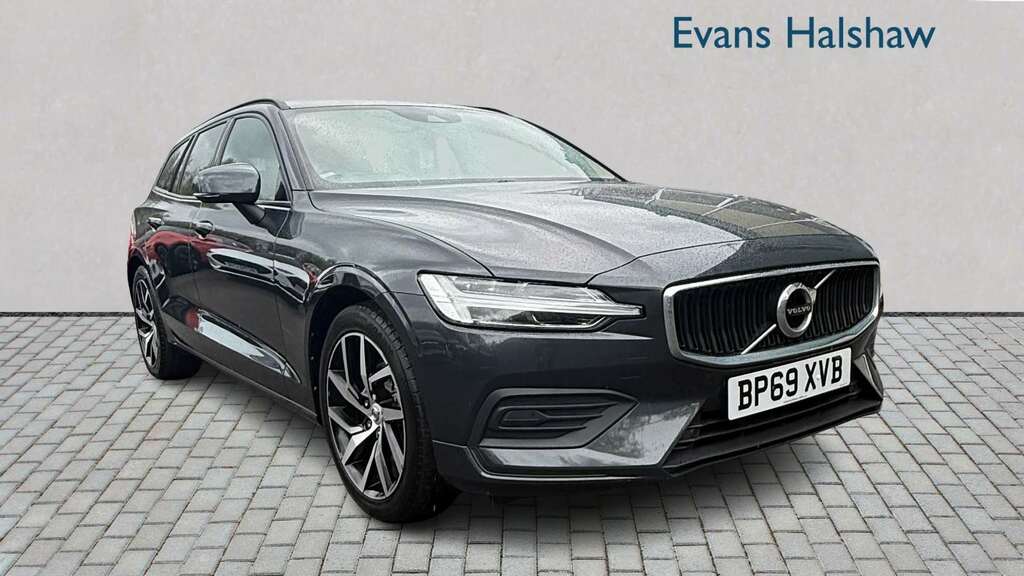 Volvo V60 2.0 D3 150 Momentum Plus 2020 Grey