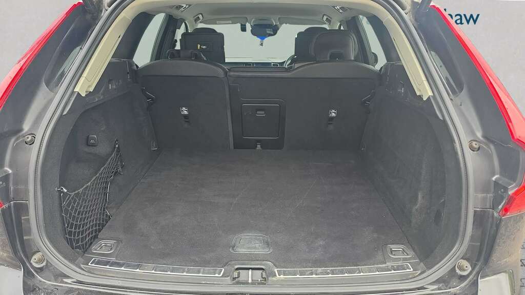 Volvo XC60 2.0 T5 250 Momentum Pro Geartronic 2019 OV69MFY Black #6