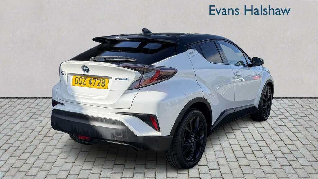 Toyota C-Hr 1.8 Hybrid Dynamic Cvt 2019 OGZ4728 White #3