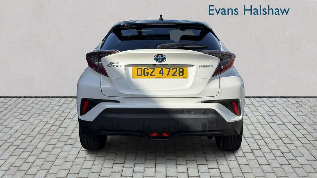 Toyota C-Hr 1.8 Hybrid Dynamic Cvt 2019 OGZ4728 White #4