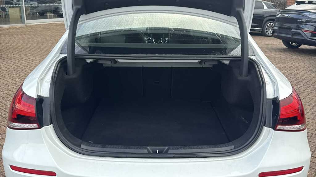 Mercedes-Benz A Class A200 Sport 2019 BJ69OAO White #5