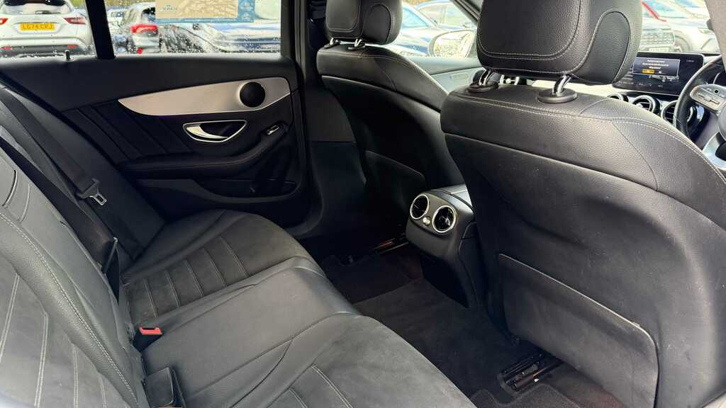 Mercedes-Benz C Class C220d Amg Line Premium 9G-tronic 2019 VN19KBE White #4