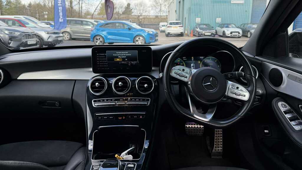 Mercedes-Benz C Class C220d Amg Line Premium 9G-tronic 2019 VN19KBE White #5