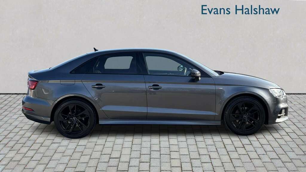Audi A3 30 Tfsi Black Edition S Tronic 2018 RE68WVJ Grey #4