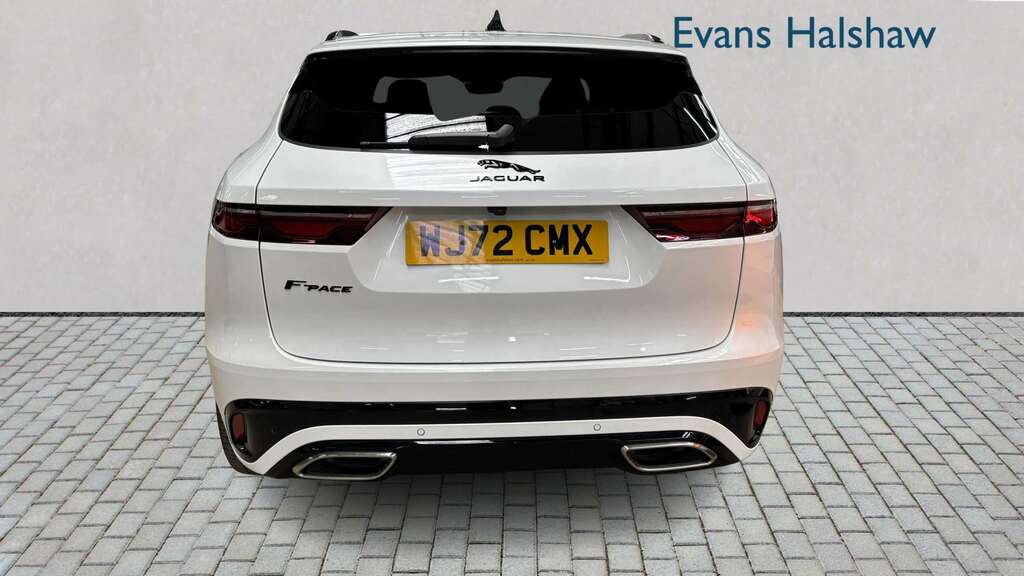 Jaguar F-Pace 3.0 D300 R-dynamic Hse Awd 2022 White #4