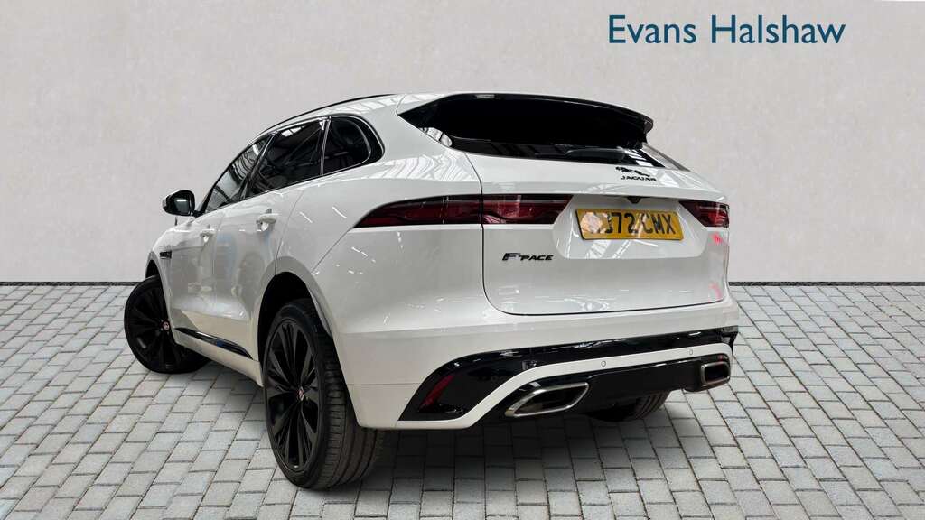 Jaguar F-Pace 3.0 D300 R-dynamic Hse Awd 2022 White #2