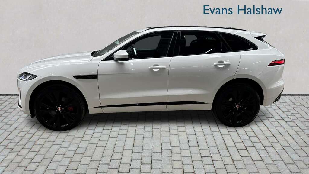 Jaguar F-Pace 3.0 D300 R-dynamic Hse Awd 2022 White #3