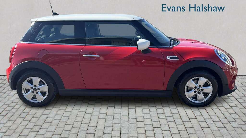 Mini Hatch 1.5 Cooper Classic II 2019 GU69JHV Red #2