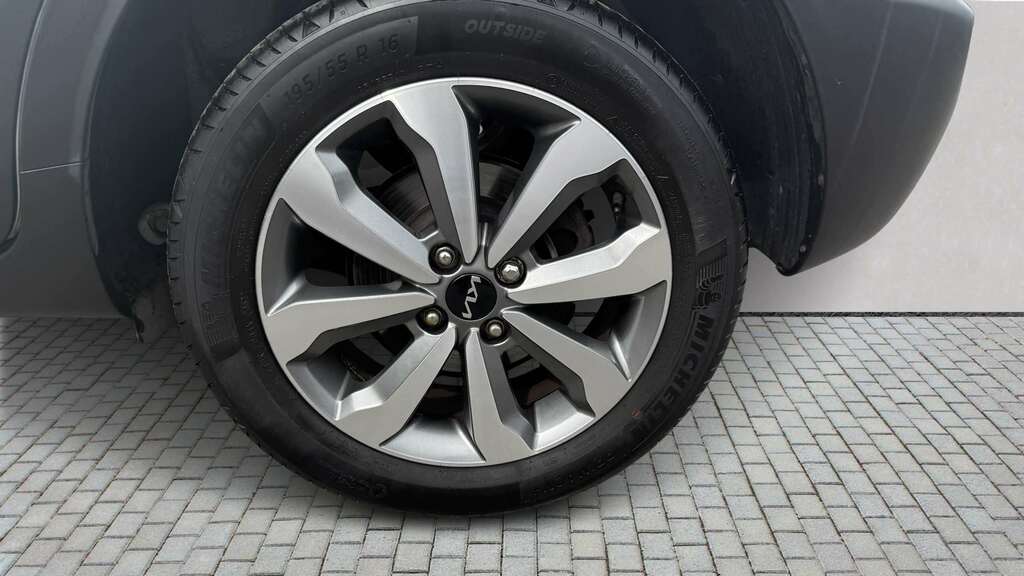 Kia Stonic 1.0T Gdi 99 2 2023 FG23BHZ White #5