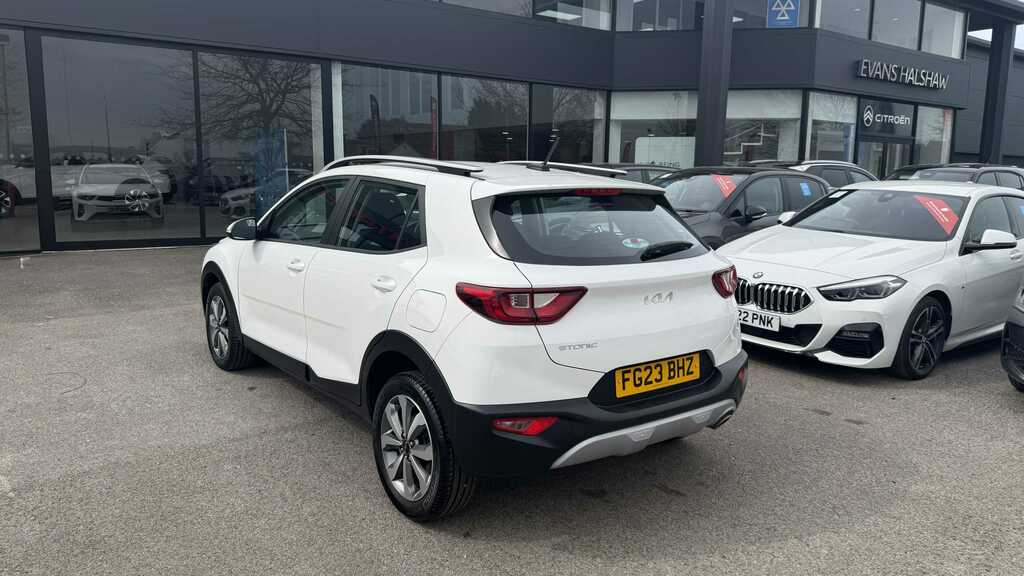 Kia Stonic 1.0T Gdi 99 2 2023 FG23BHZ White #6