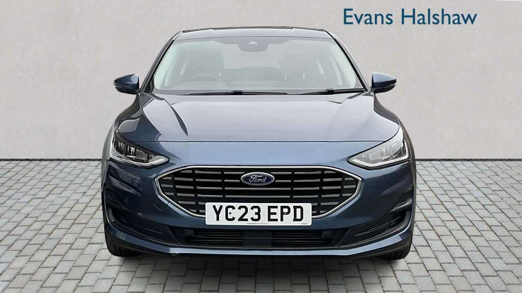 Ford Focus 1.0 Ecoboost Hybrid Mhev Titanium 2023 YC23EPD Blue #4