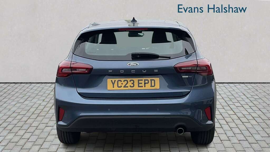 Ford Focus 1.0 Ecoboost Hybrid Mhev Titanium 2023 YC23EPD Blue #5