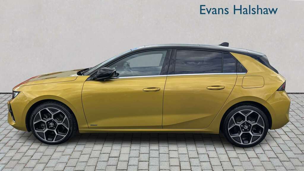 Vauxhall Astra 1.6 Plug-in Hybrid Ultimate 2023 Yellow #3