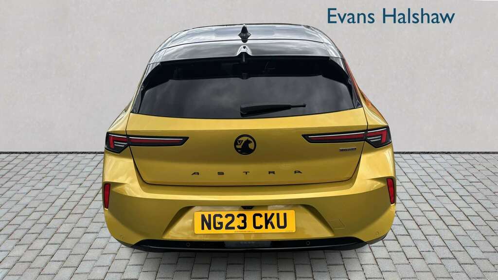 Vauxhall Astra 1.6 Plug-in Hybrid Ultimate 2023 Yellow #5