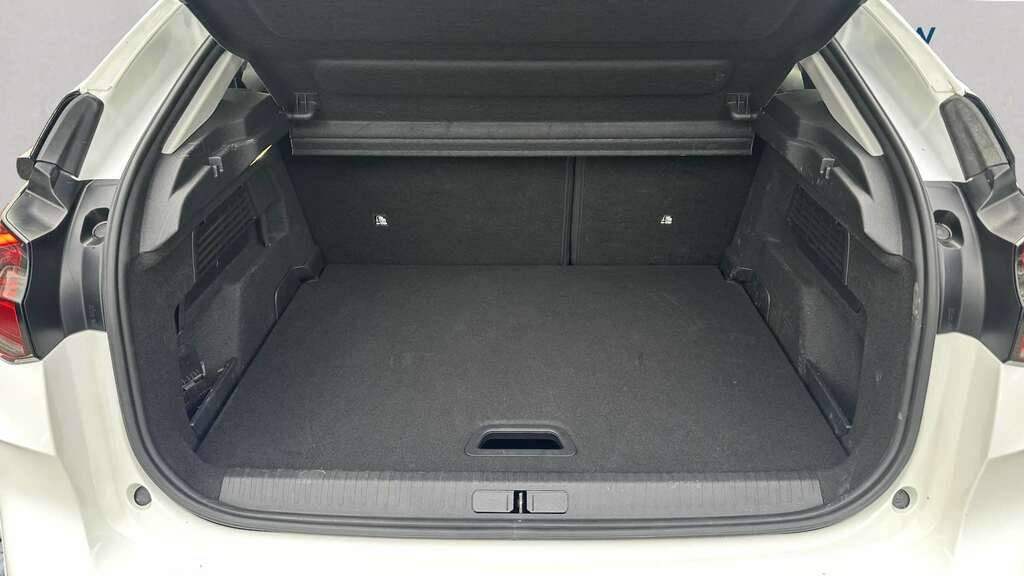 Citroen C4 1.2 Puretech 130 C-series Edition 2023 YM23GVF White #5