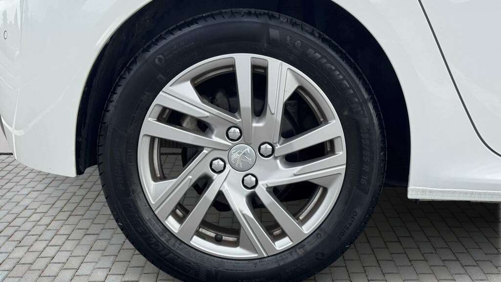 Peugeot 208 1.2 Puretech 100 Active 2020 KO69XTX White #5