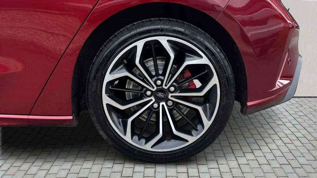 Ford Focus 1.0 Ecoboost 125 St-line X 2018 EU68NOH Red #6