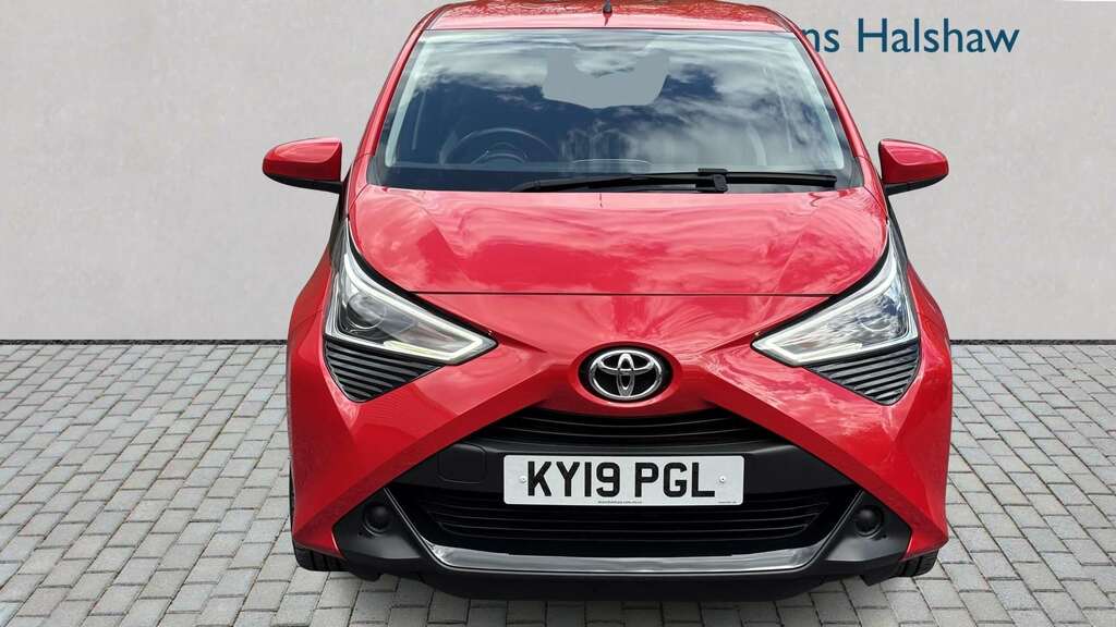 Toyota Aygo 1.0 Vvt-i X-play X-shift 2019 KY19PGL Red #4
