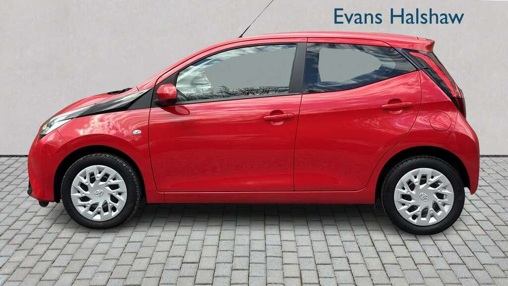 Toyota Aygo 1.0 Vvt-i X-play X-shift 2019 KY19PGL Red #5
