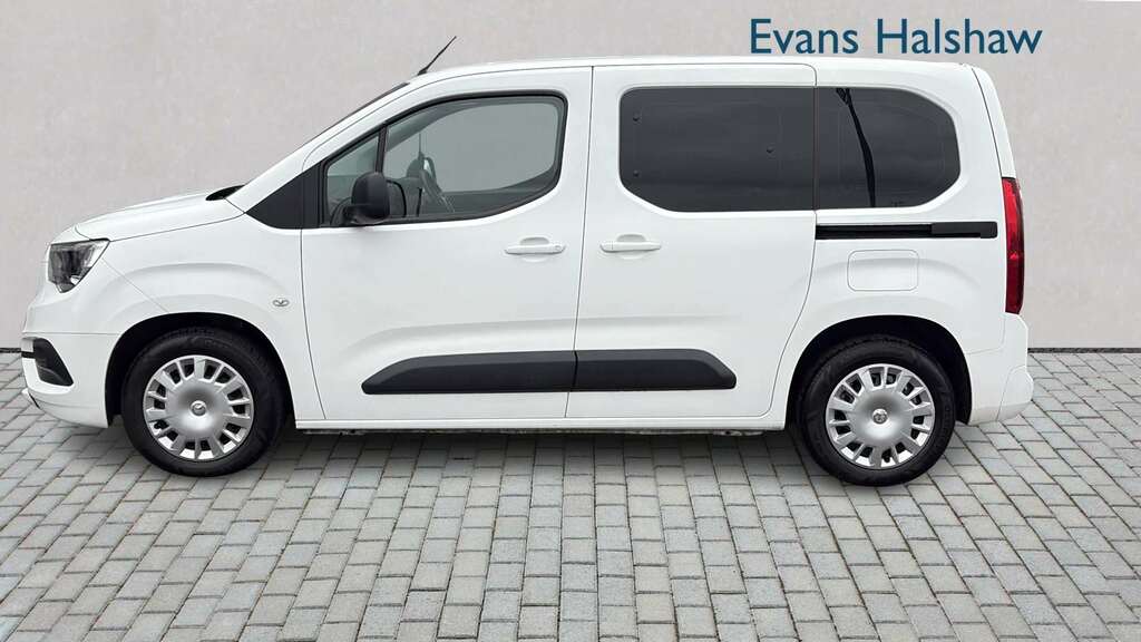 Vauxhall Combo Life 1.5 Turbo D 130 Design 2019 White #2
