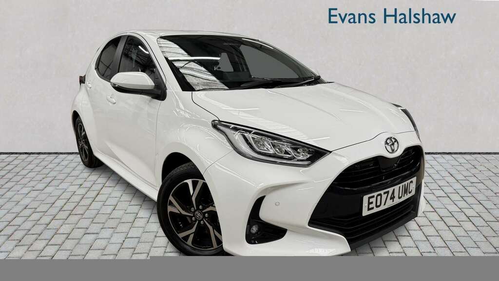 Toyota Yaris 1.5 Hybrid Design Cvt 2024 White