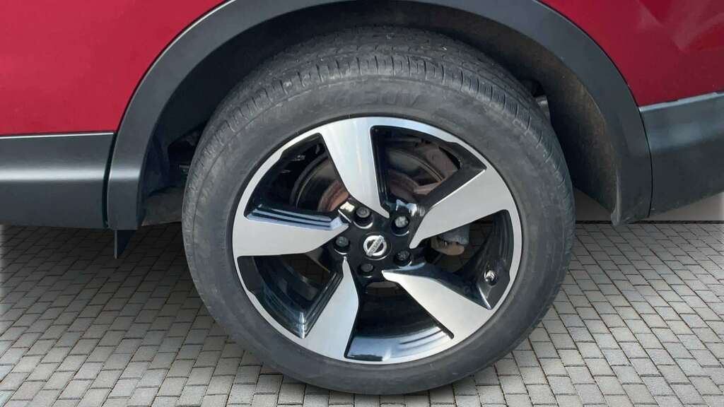 Nissan Qashqai 1.5 Dci N-connecta 2016 NL16VBZ Red #6