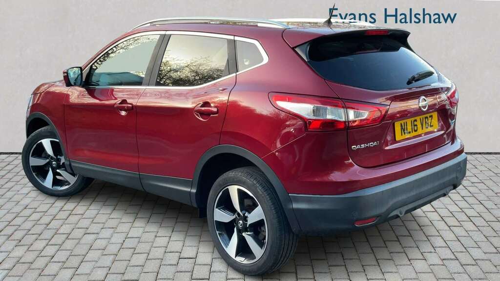 Nissan Qashqai 1.5 Dci N-connecta 2016 NL16VBZ Red #2