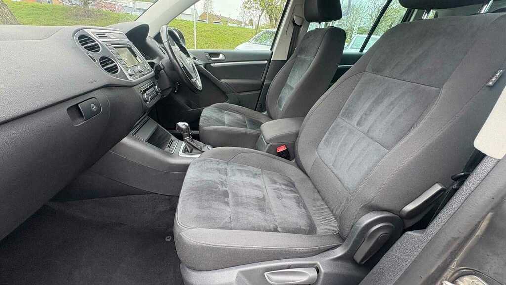 Volkswagen Tiguan 2.0 Tdi Bluemotion Tech Match Dsg 2014 NL14CVF Grey #5