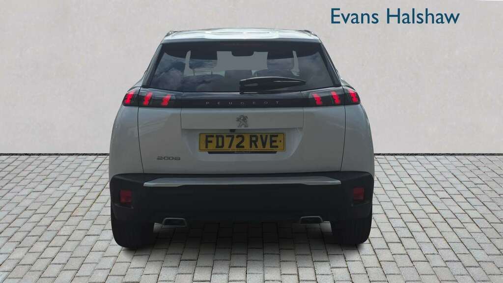 Peugeot 2008 1.2 Puretech 130 Allure Premium 2023 FD72RVE White #3