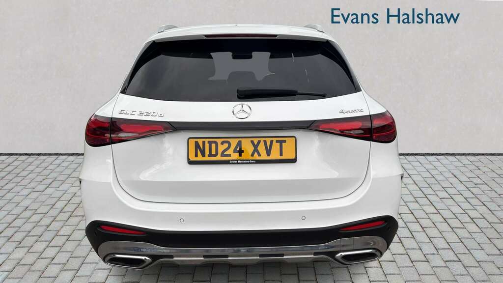 Mercedes-Benz GLC Class 220D 4Matic Amg Line 9G-tronic 2024 ND24XVT White #5