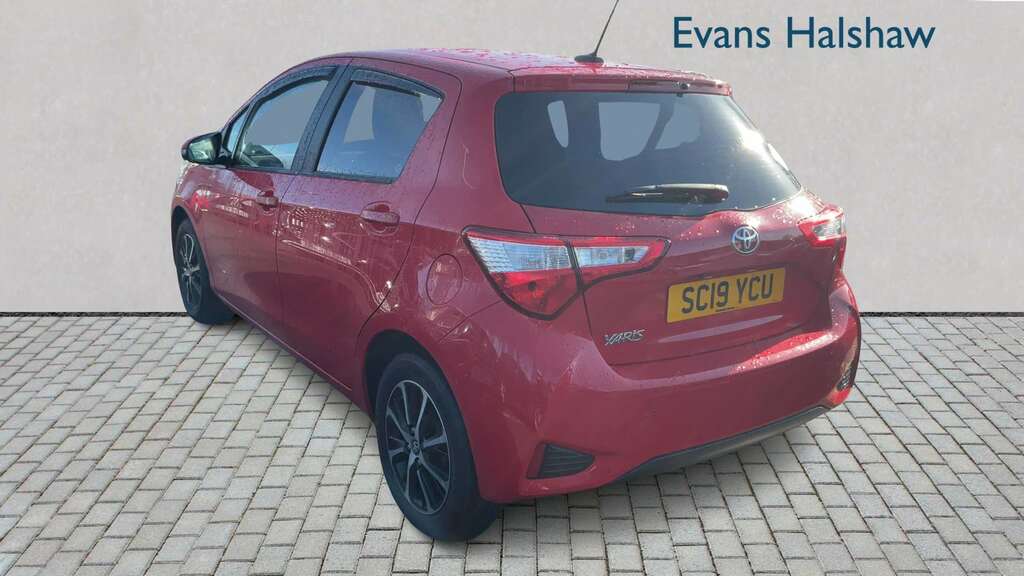 Toyota Yaris 1.0 72 Vvt-i Icon Tech 2019 Red #2