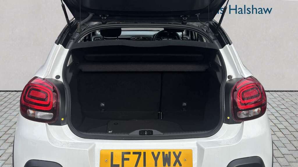 Citroen C3 1.2 Puretech Shine 2021 LF71YWX White #5